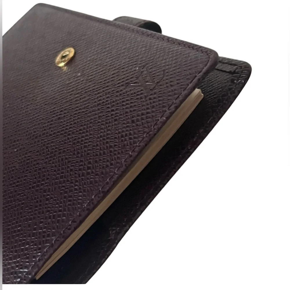 Louis Vuitton stunning authentic